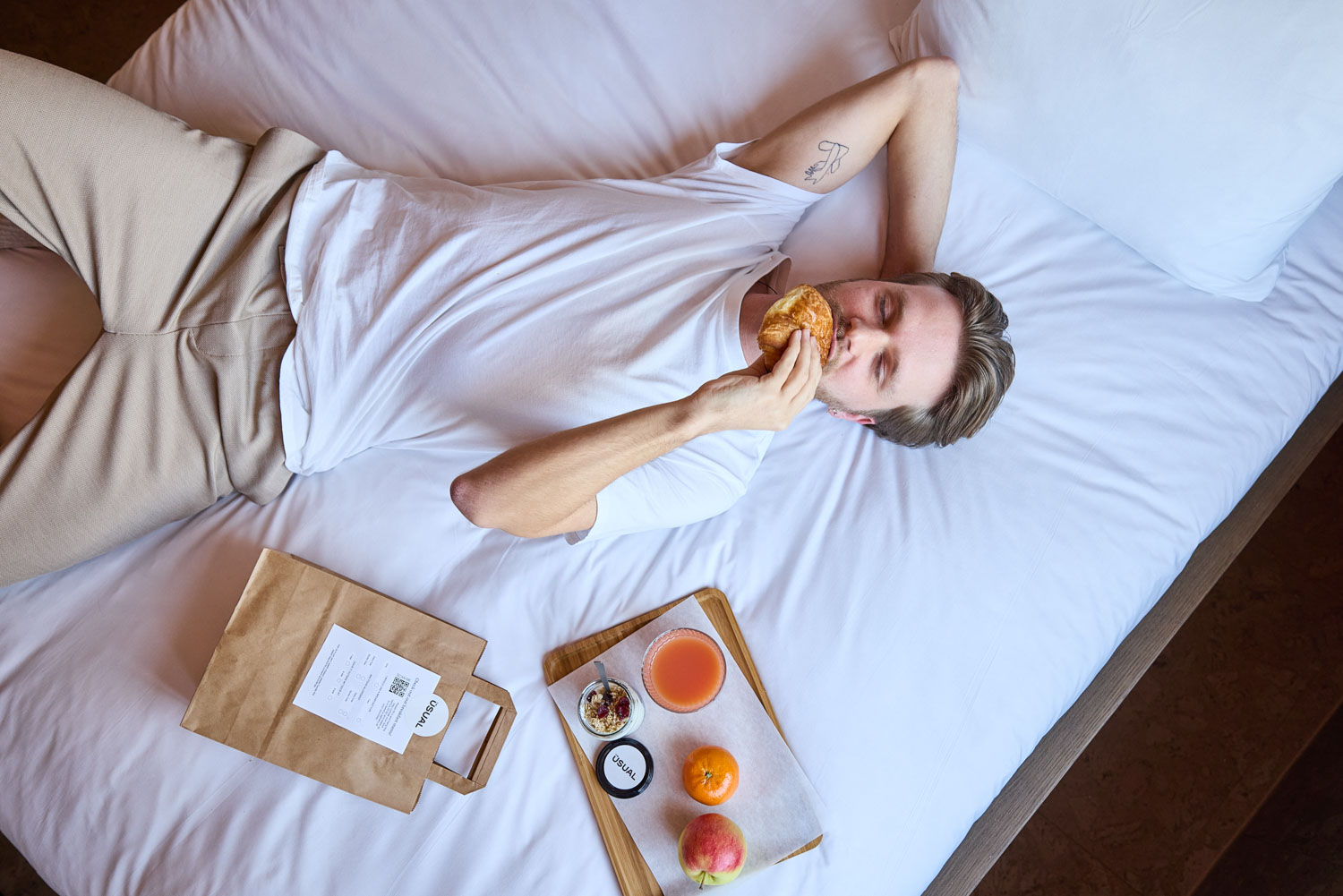 2024manwithbreakfastbagwvs