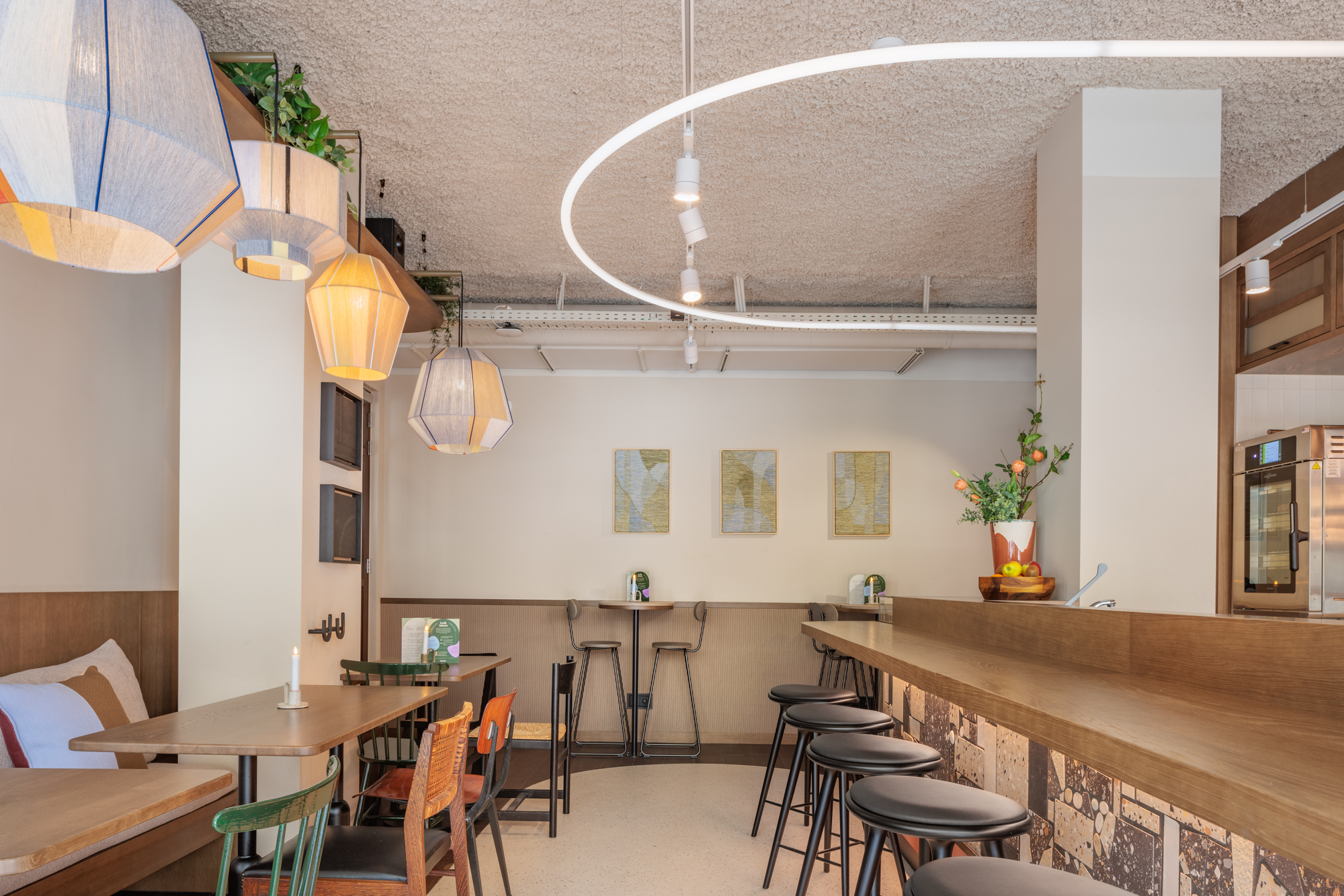 the u bar at the usual