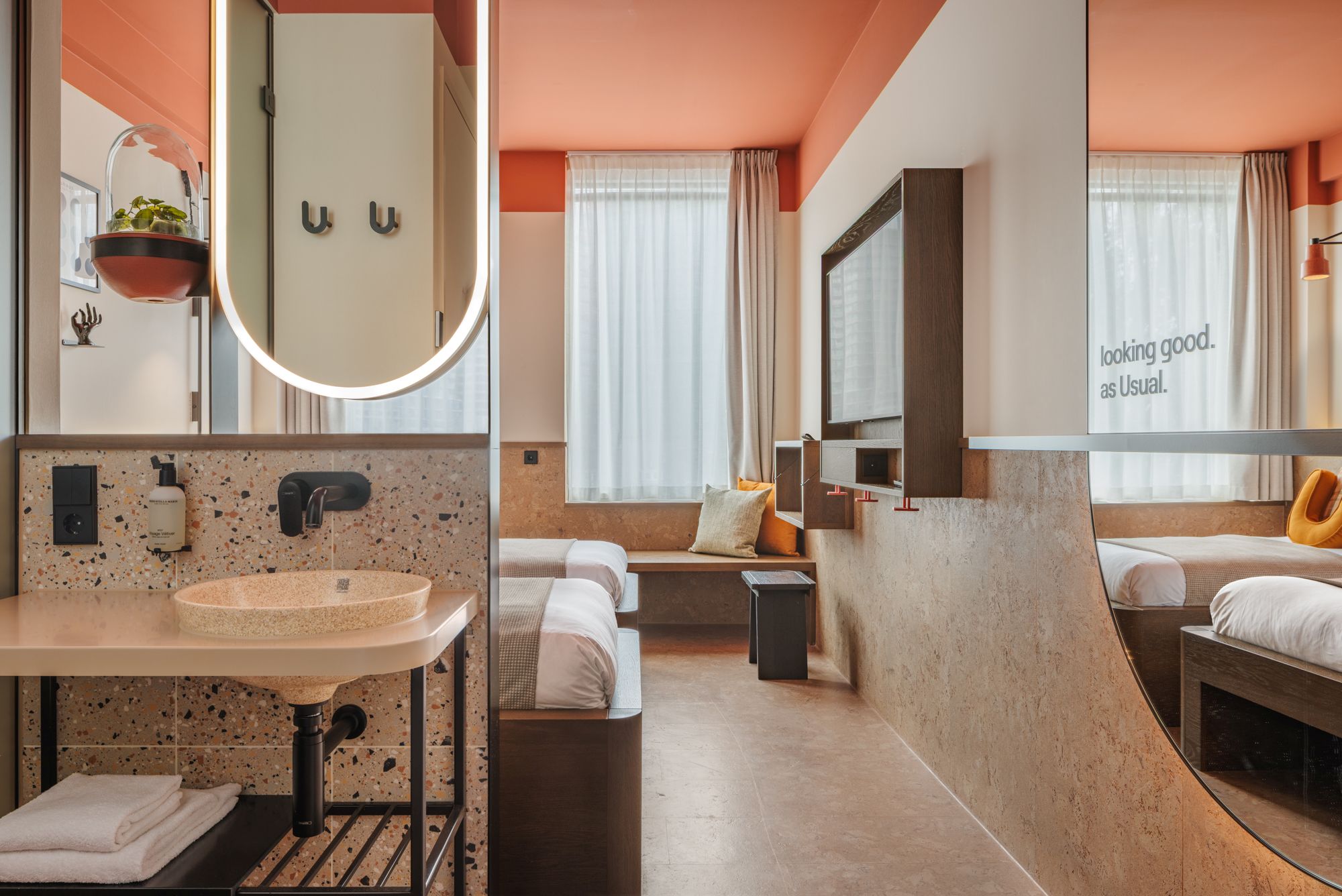 The Twin Plus Room at The Usual Rotterdam City Centre