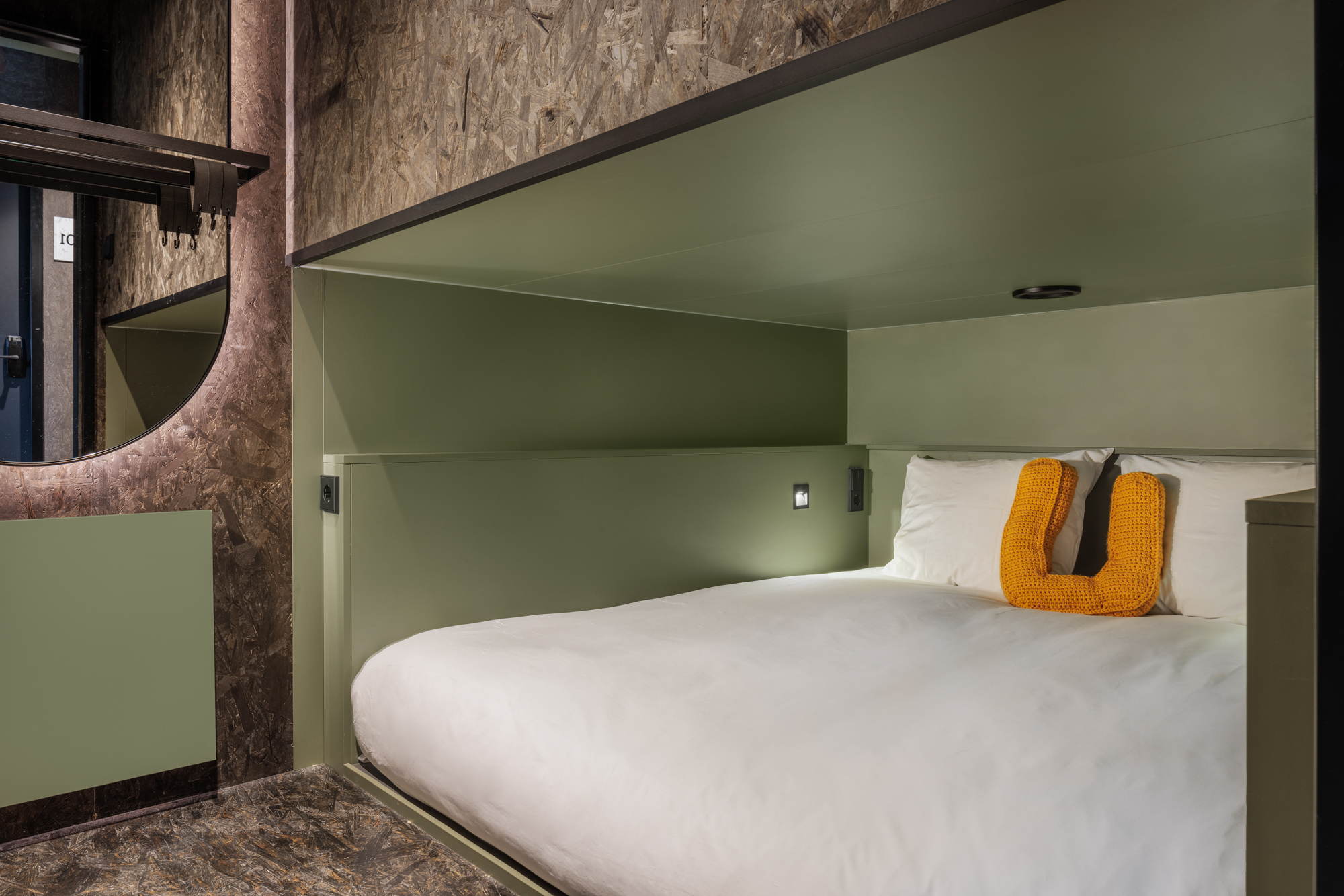 double pod lower bed 