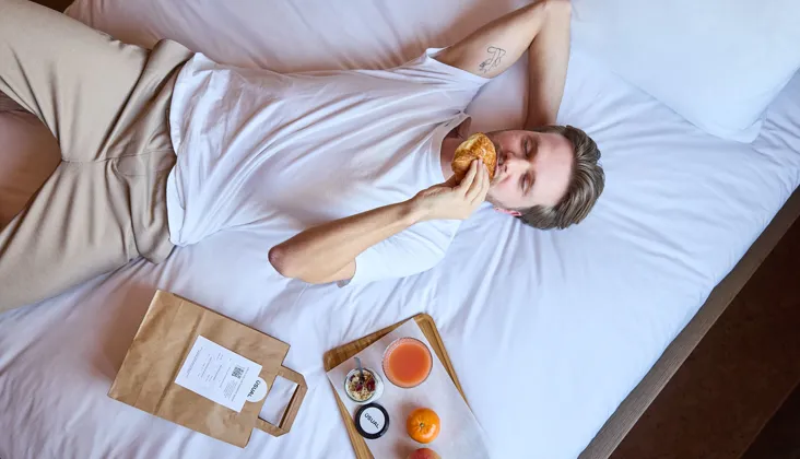 2024manwithbreakfastbagwvs